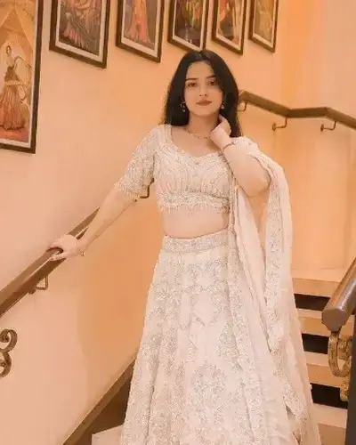 Escort Koraon